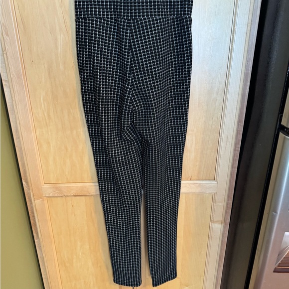 SHEIN Black and White Patterned Skinny Pants - Picture 9 of 10